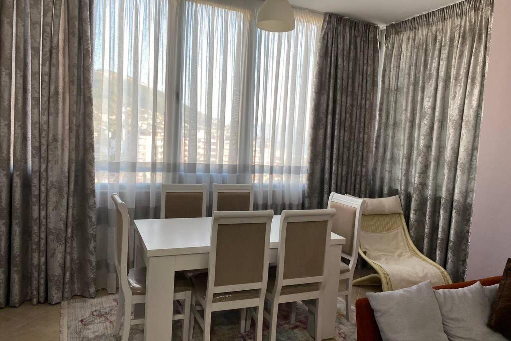 Sea Scape Apartment Vlorë Eksteriør billede